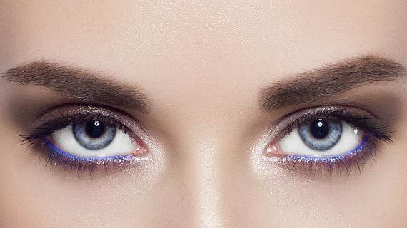 Maquillage des yeux bleus